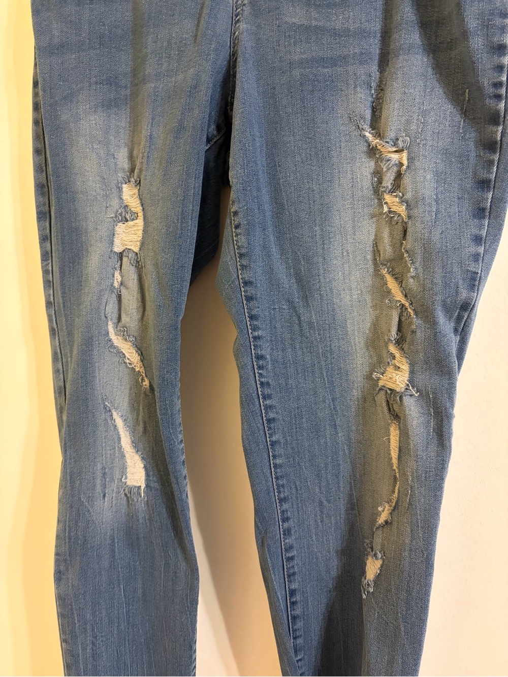 INC International Concepts Blue Distressed Skinny Jeans. Size 16 - Picture 3 of 9